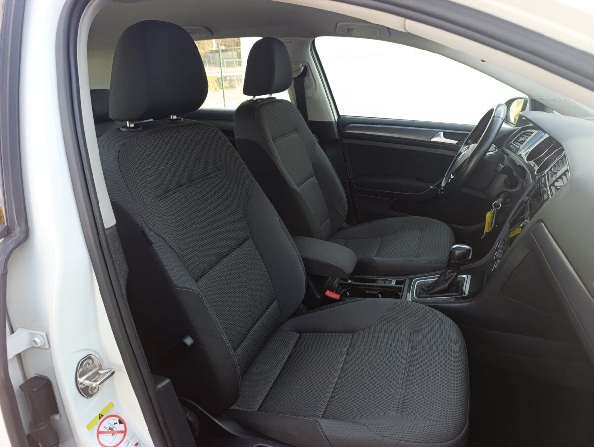 Volkswagen Golf Hatchback 1,5 l 96 kw