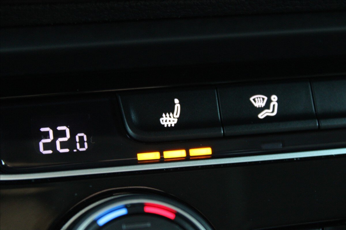 Volkswagen Touran MPV 1,5 l 110 kw