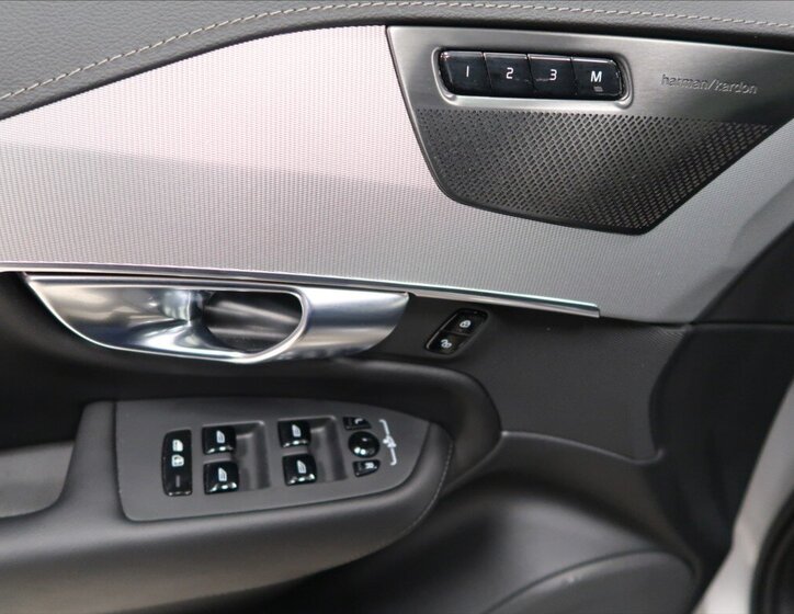 Volvo XC90 SUV 2,0 l 184 kw