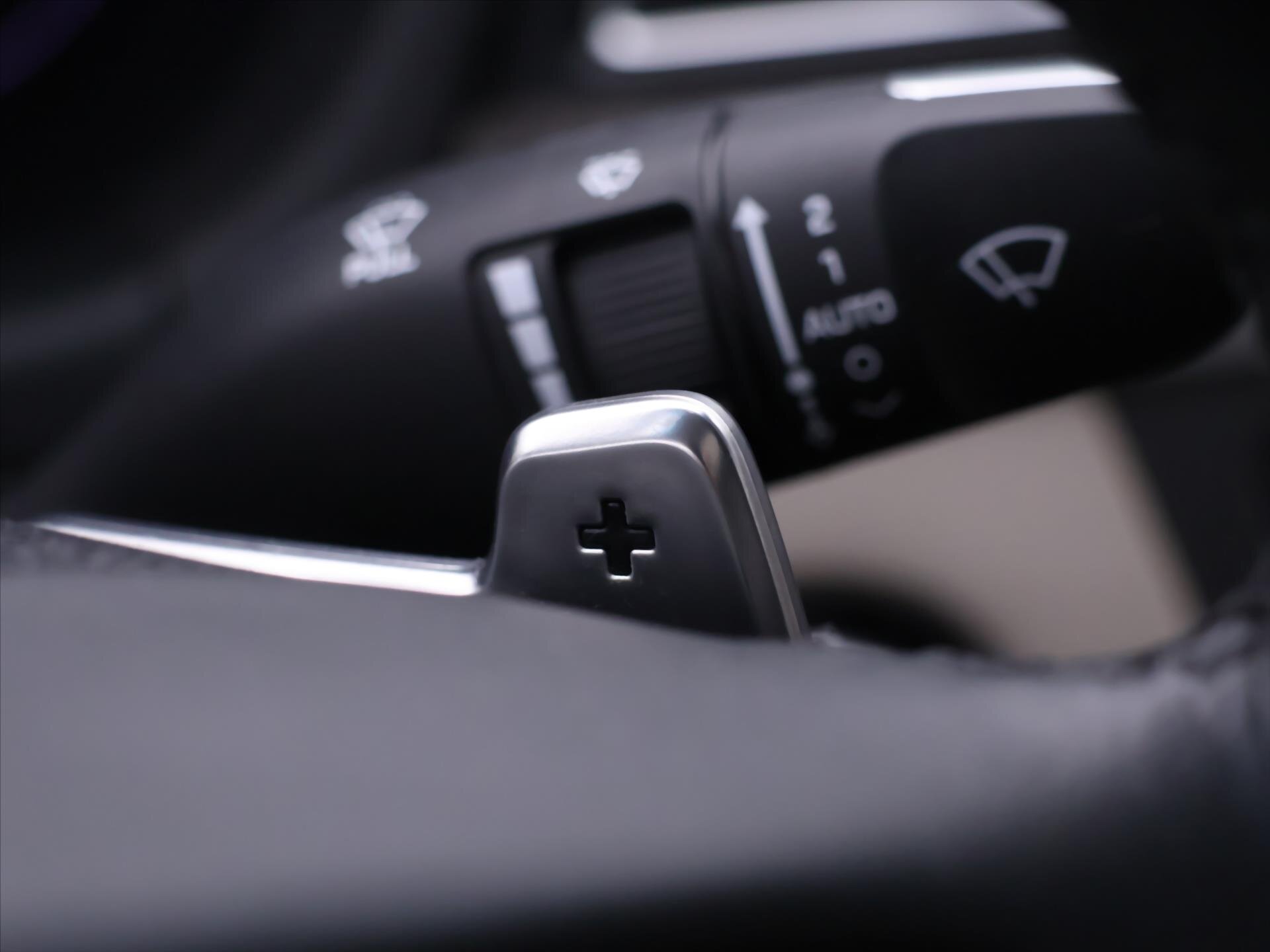 Hyundai Genesis Sedan / Limuzína 3,8 l 232 kw