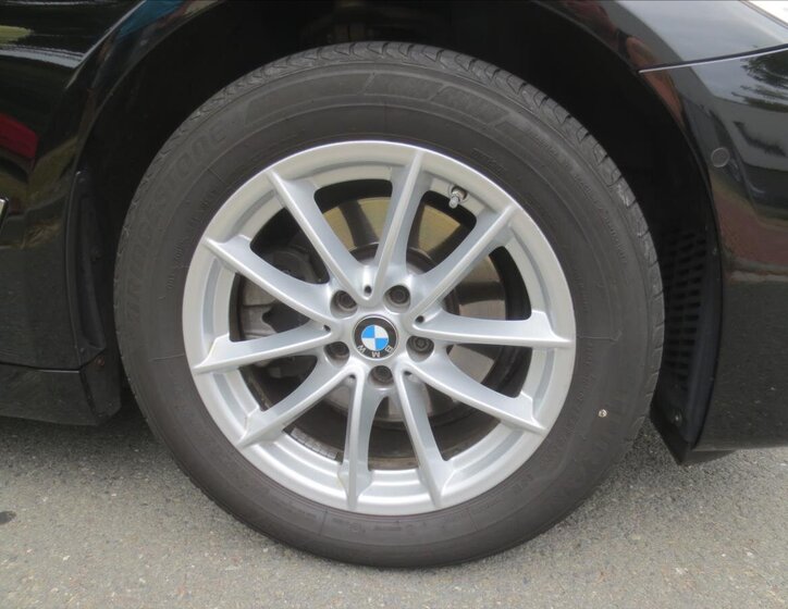 BMW Řada 5 Kombi 2,0 l 140 kw