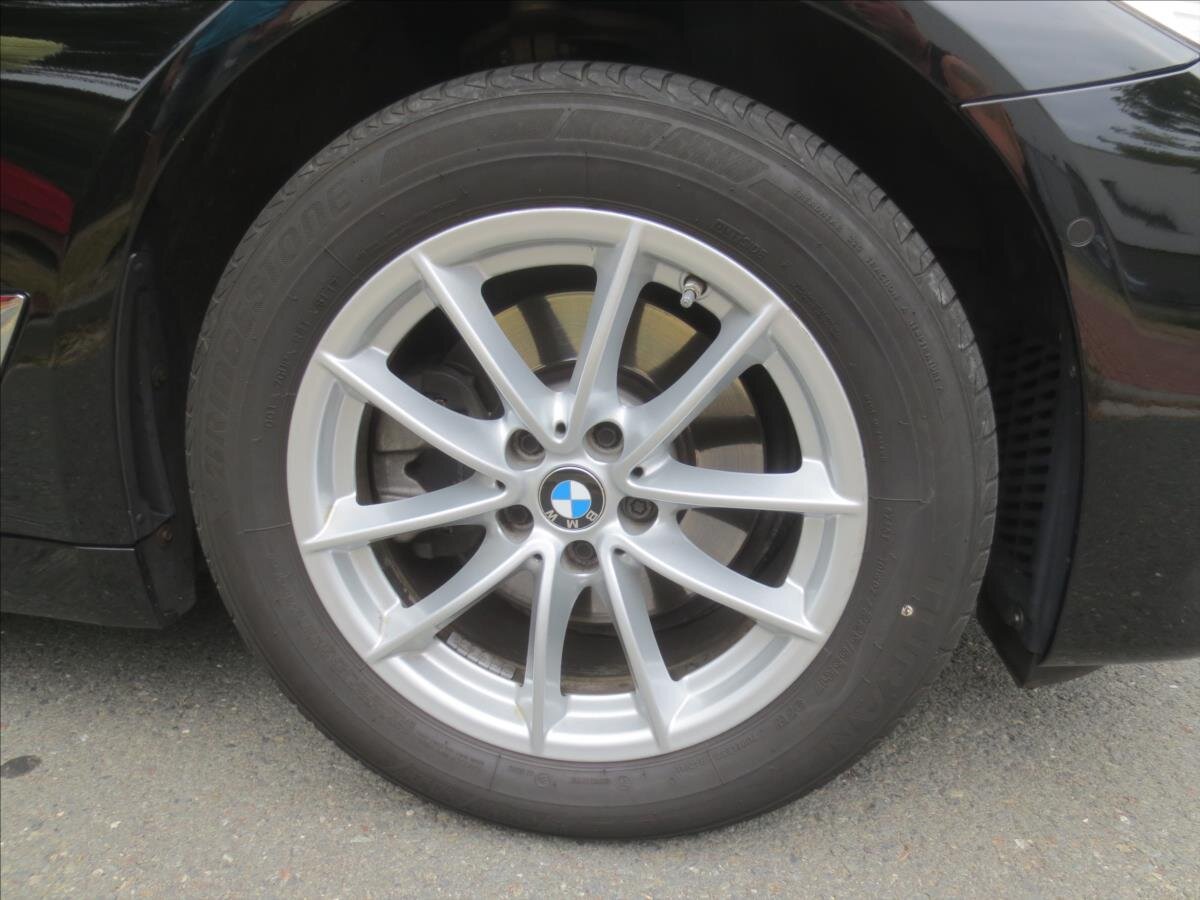 BMW Řada 5 Kombi 2,0 l 140 kw