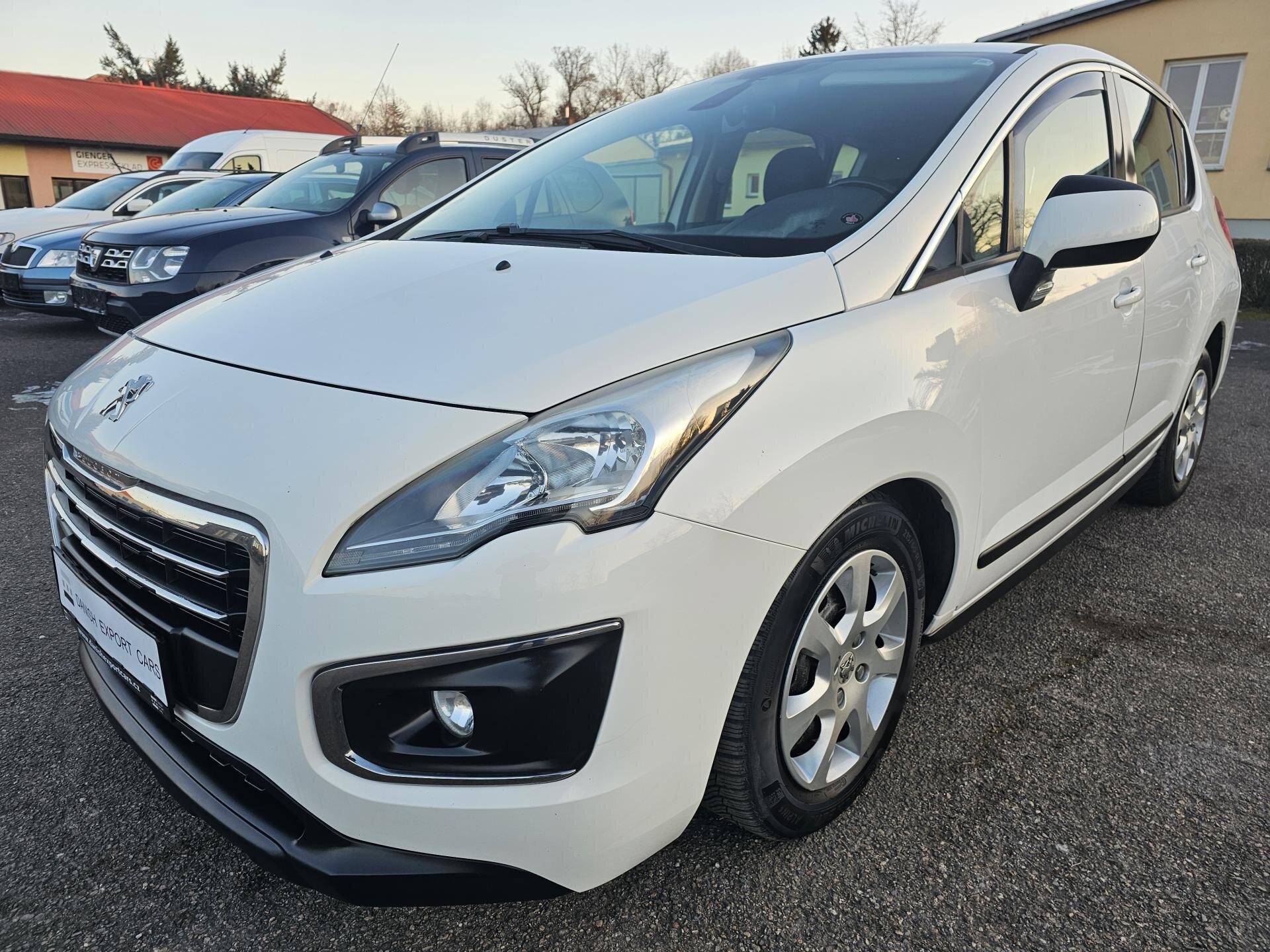 Peugeot 3008 SUV 1,2 l 96 kw