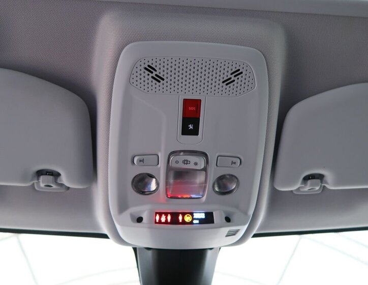 Peugeot 208 Hatchback 1,2 l 96 kw