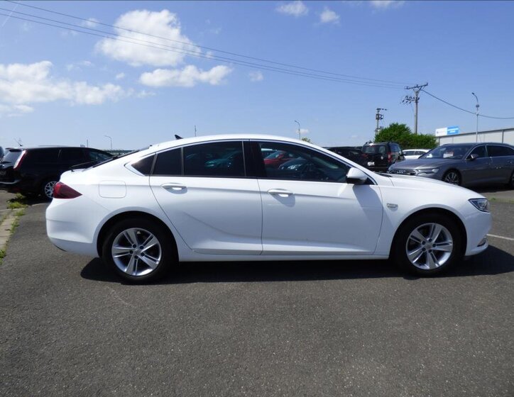 Opel Insignia Hatchback 2,0 l 125 kw