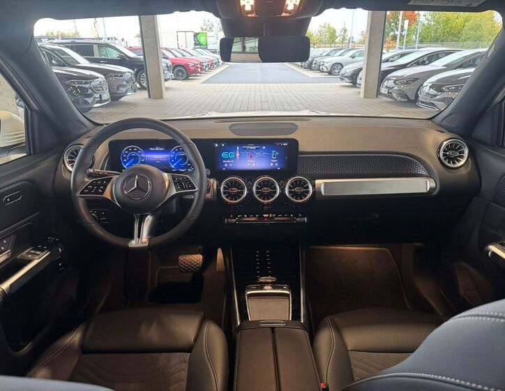 Mercedes-Benz EQB 12