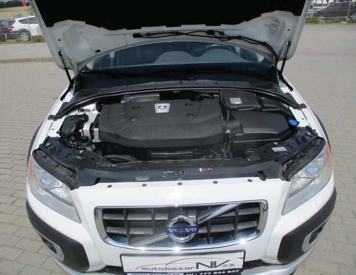 Volvo XC70 28