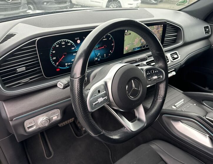 Mercedes-Benz GLE 9