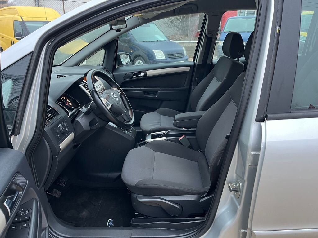 Opel Zafira MPV 1,9 l 88 kw