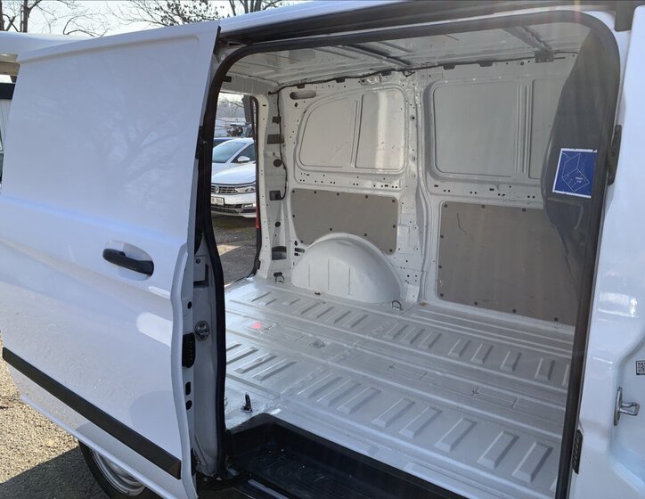 Mercedes-Benz Vito Skříň 1,6 l 65 kw