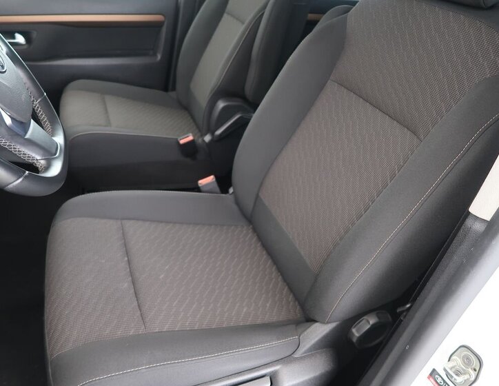 Toyota ProAce VAN-Minibus 2,0 l 130 kw