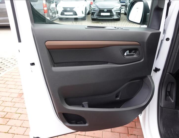 Toyota ProAce Verso 17