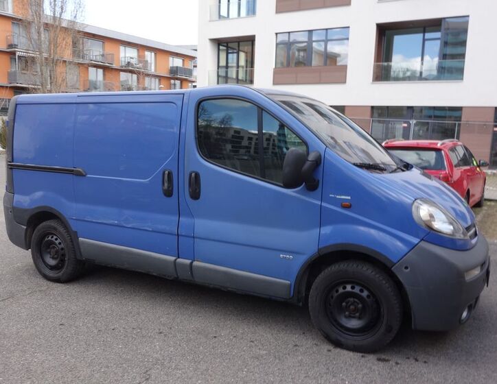 Opel Vivaro 4