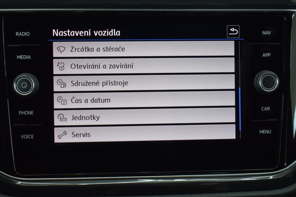 Volkswagen T-Roc SUV / Terénní 2,0 l 140 kw