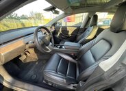 Tesla Model 3 Sedan / Limuzína 0,0 239 kw