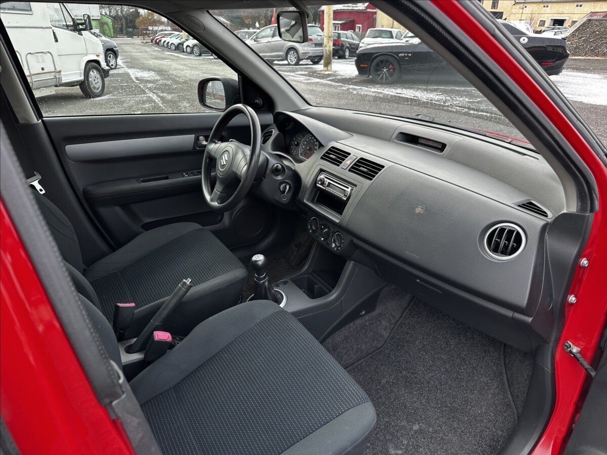 Suzuki Swift Hatchback 1,3 l 67 kw