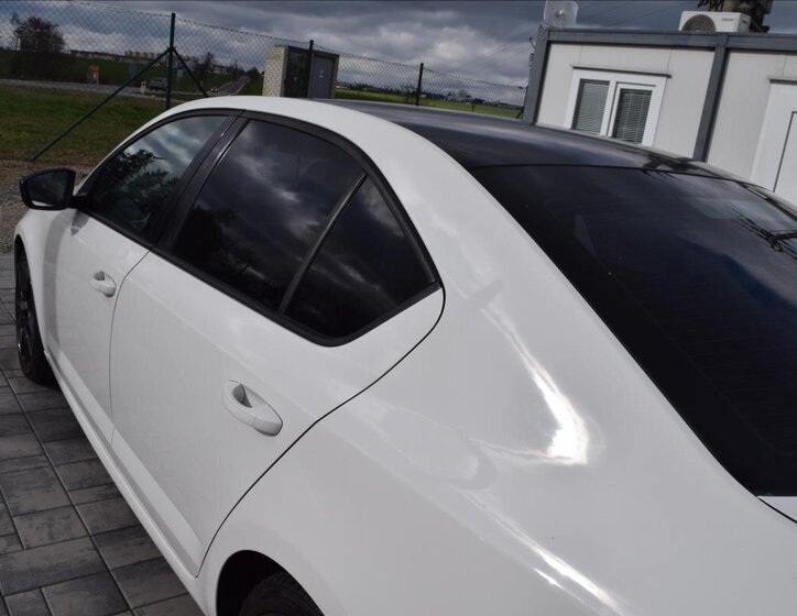 Škoda Octavia Sedan / Limuzína 2,0 l 135 kw