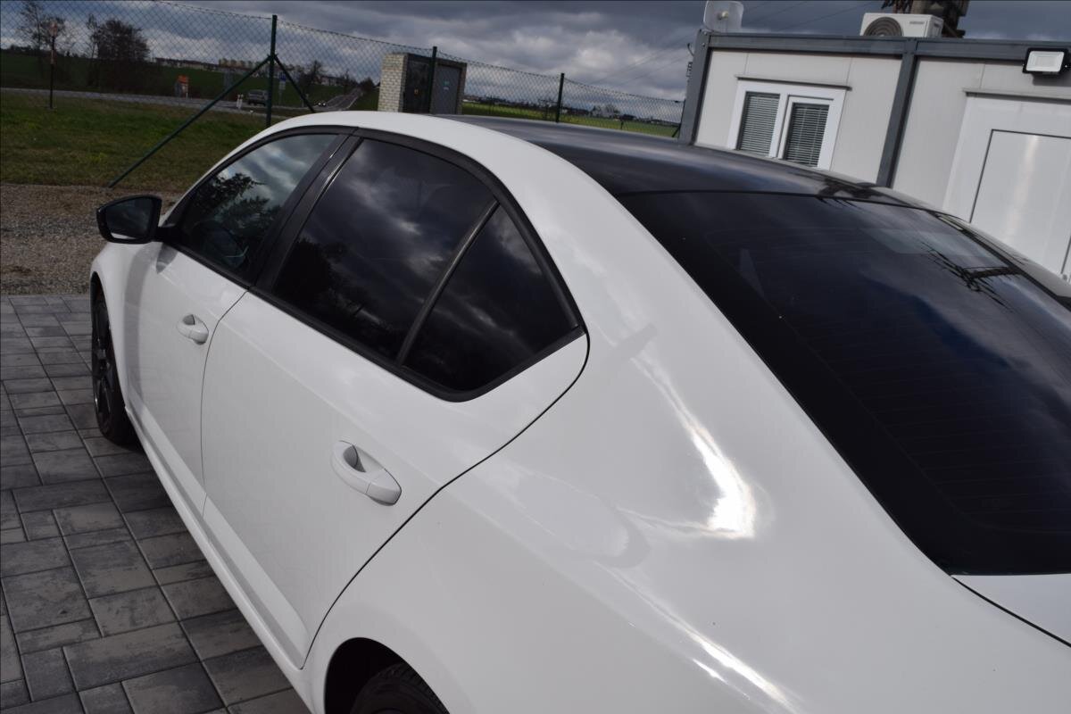 Škoda Octavia Sedan / Limuzína 2,0 l 135 kw