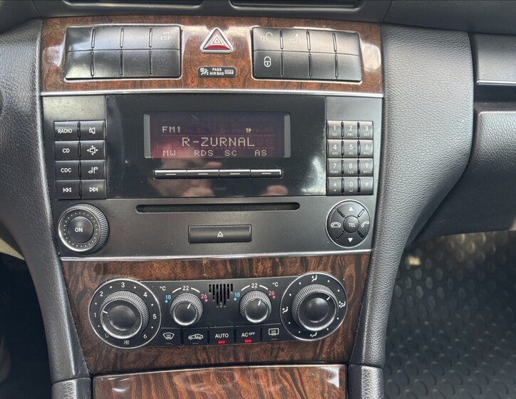 Mercedes-Benz Třídy C Sedan / Limuzína 0,0 105 kw