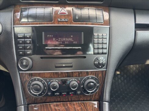 Mercedes-Benz Třídy C Sedan / Limuzína 0,0 105 kw