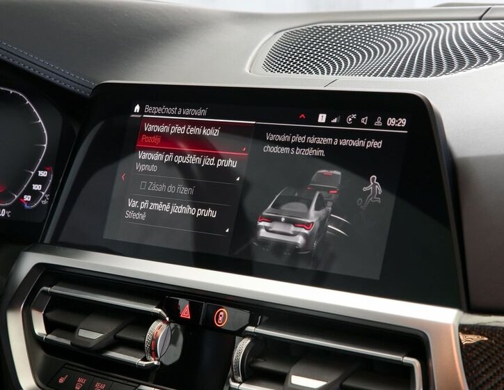 BMW M4 Kupé 3,0 l 353 kw