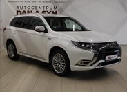 Mitsubishi Outlander SUV / Terénní 2,4 l 99 kw