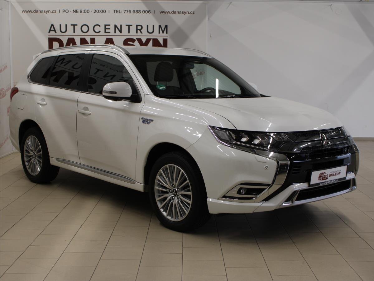 Mitsubishi Outlander SUV / Terénní 2,4 l 99 kw