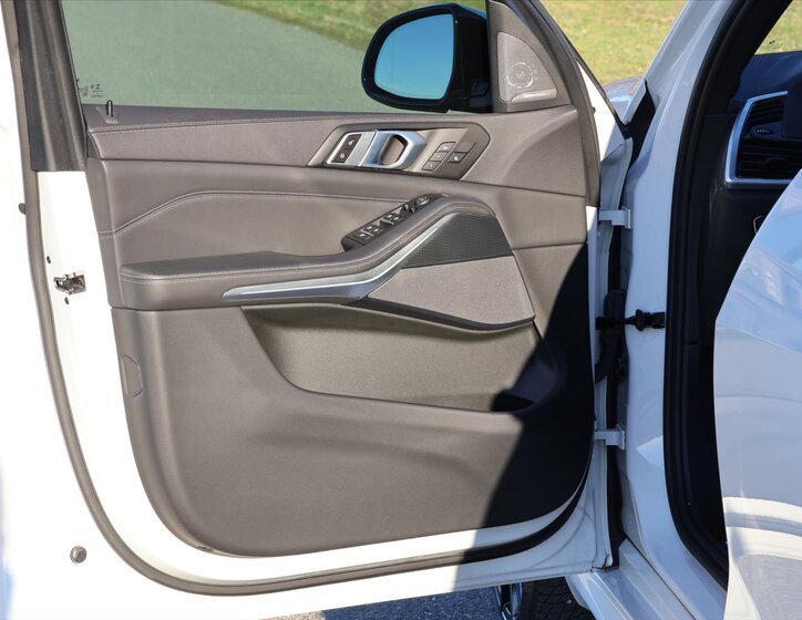 BMW X5 SUV / Terénní 3,0 l 250 kw