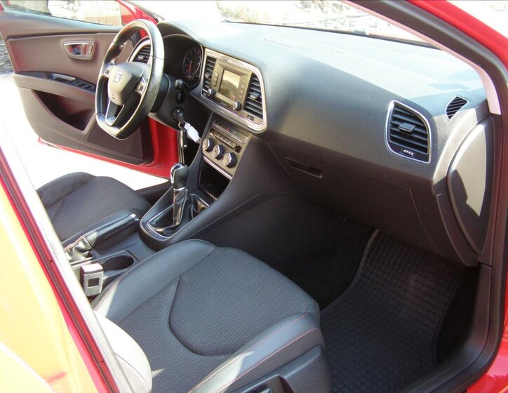 Seat Leon Hatchback 1,4 l 92 kw