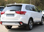 Mitsubishi Outlander SUV / Terénní 2,0 l 110 kw