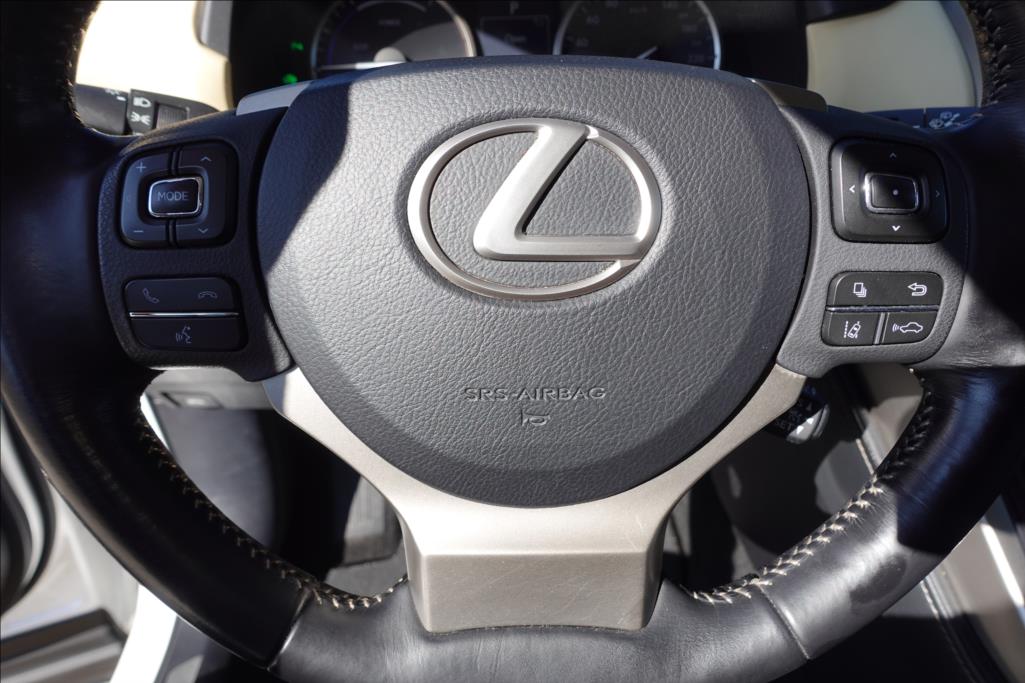Lexus NX 300h