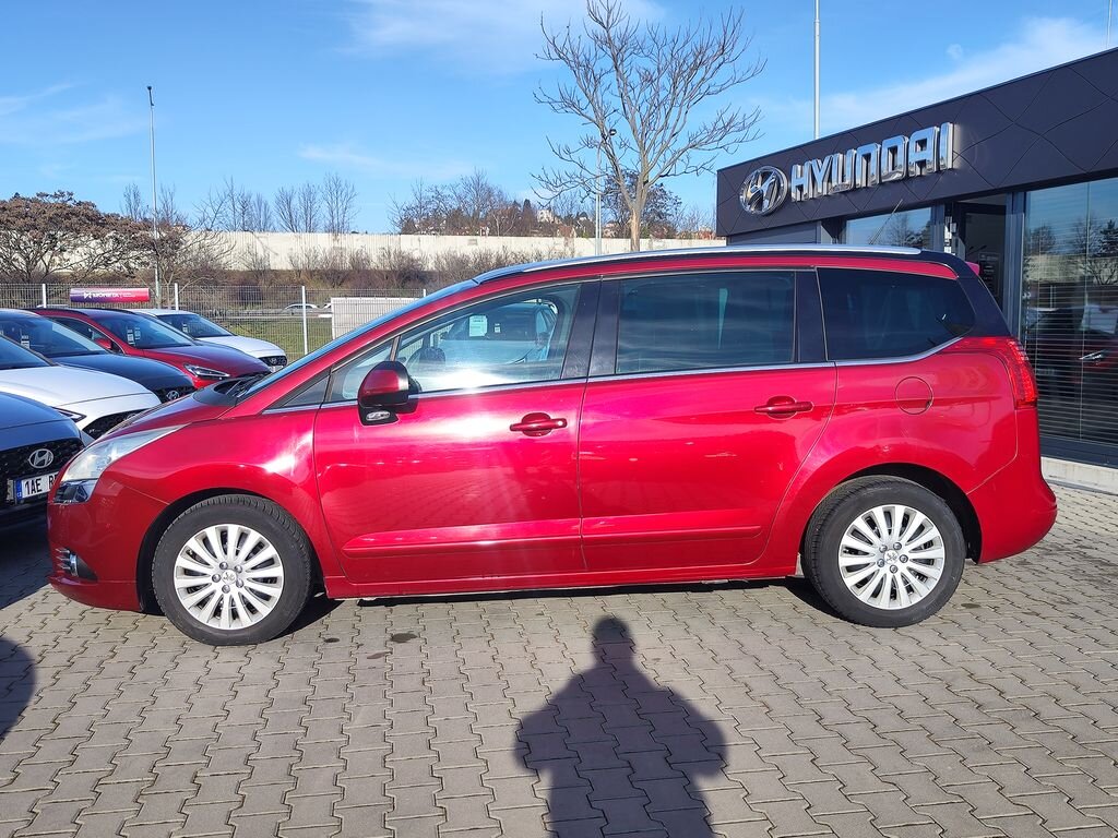 Peugeot 5008 MPV 2,0 l 120 kw