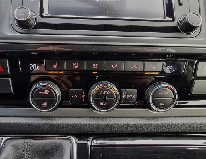 Volkswagen Multivan 33