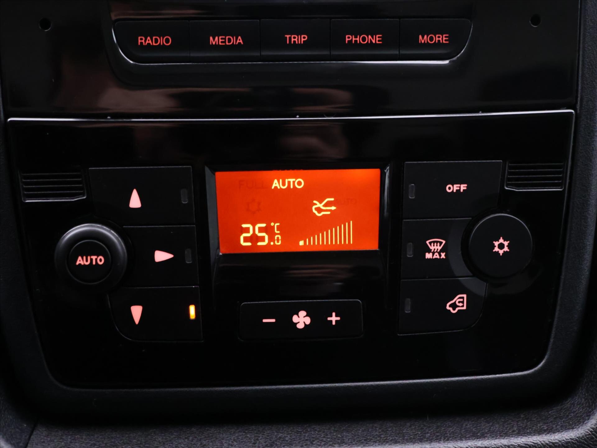 Citroën Jumper Ostatní 2,2 l 103 kw