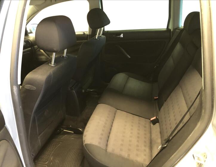 Volkswagen Passat 10