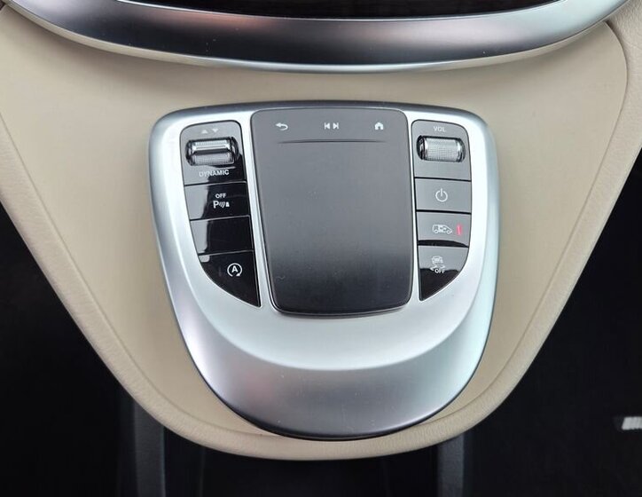 Mercedes-Benz Třídy V 12