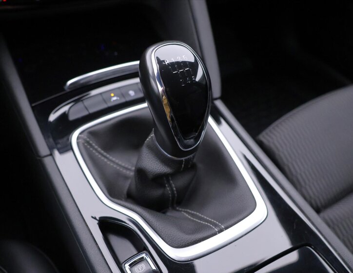 Opel Insignia Kombi 2,0 l 128 kw