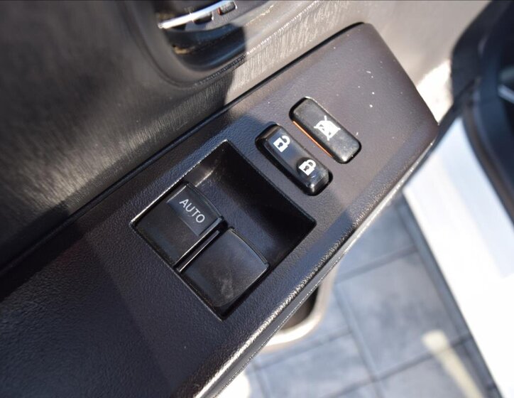 Toyota Yaris Hatchback 998,0 51 kw