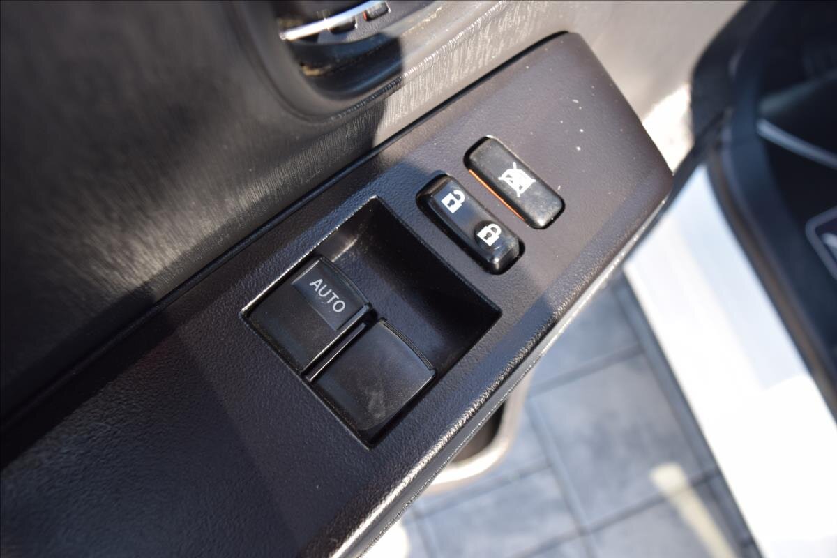 Toyota Yaris Hatchback 998,0 51 kw