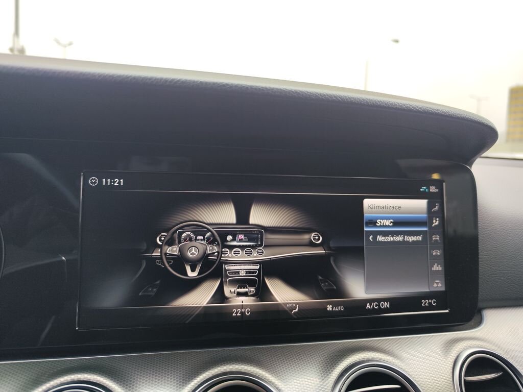 Mercedes-Benz Třídy E Sedan 3,0 l 190 kw