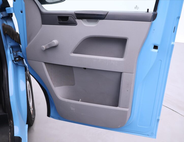 Volkswagen Transporter 13