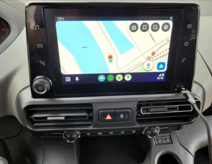 Peugeot Rifter MPV 1,5 l 75 kw