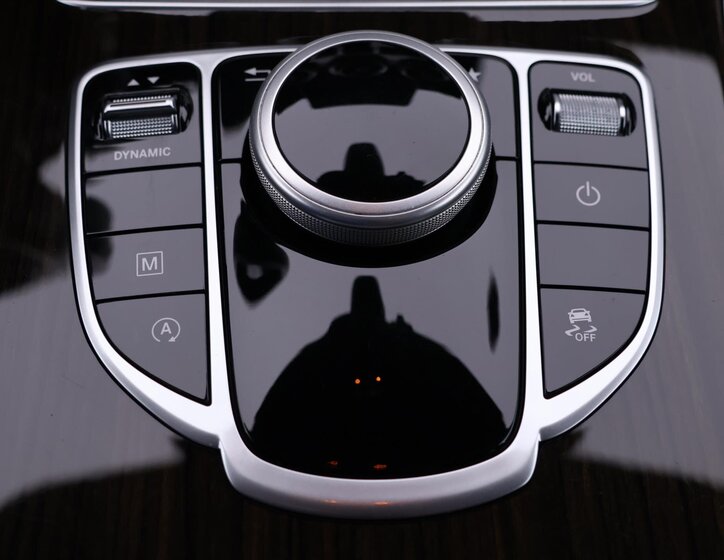 Mercedes-Benz GLC 28