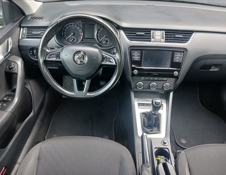 Škoda Octavia Sedan / Limuzína 1,6 l 85 kw