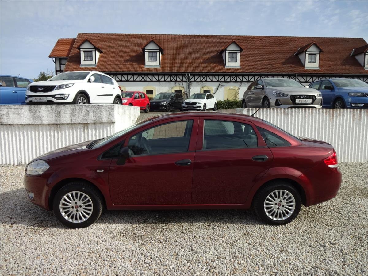 Fiat Linea Sedan / Limuzína 1,4 l 57 kw