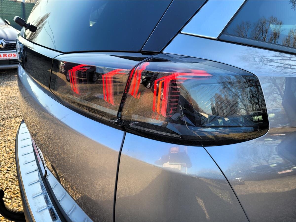 Peugeot 5008 SUV / Terénní 1,5 l 96 kw