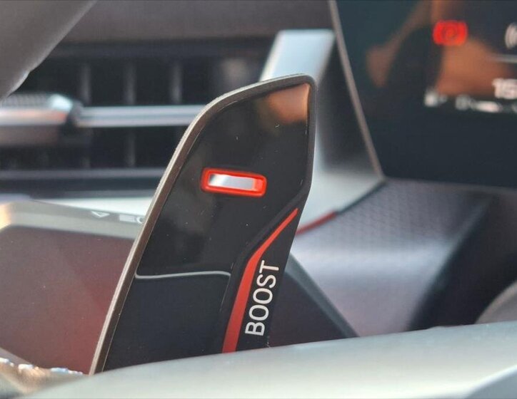 BMW X2 SUV / Terénní 2,0 l 221 kw