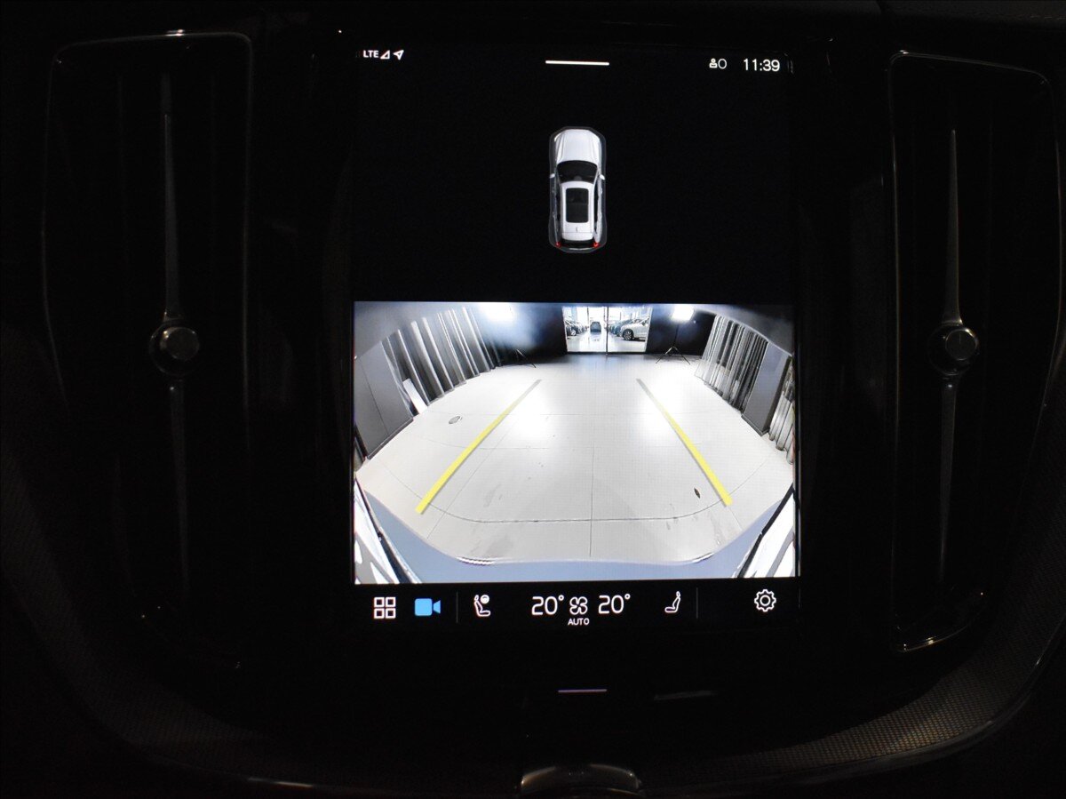 Volvo XC60 SUV / Terénní 2,0 l 184 kw