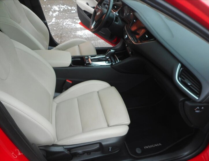 Opel Insignia Kombi 2,0 l 125 kw