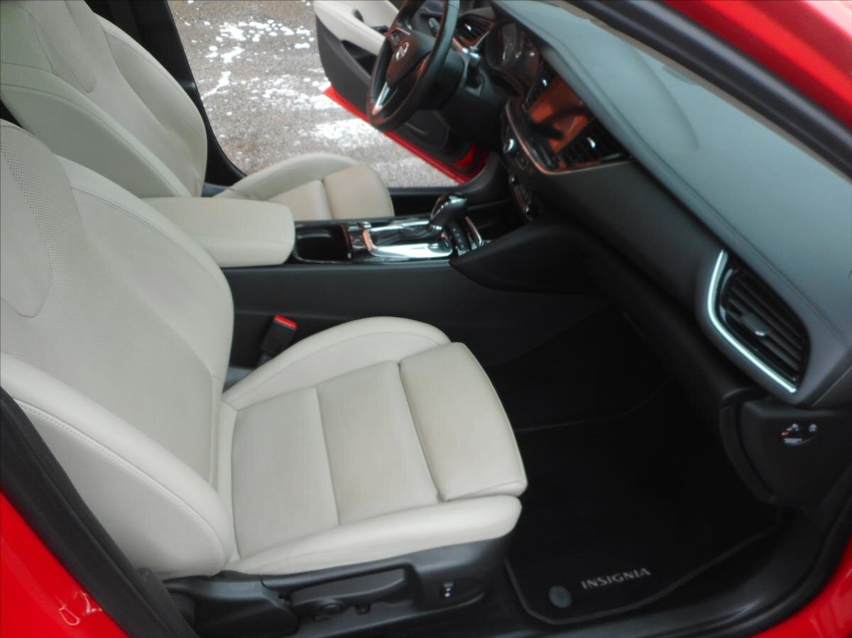 Opel Insignia Kombi 2,0 l 125 kw